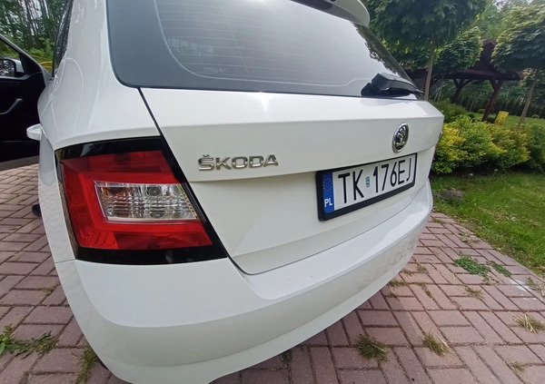 Skoda Fabia cena 16500 przebieg: 299000, rok produkcji 2016 z Kielce małe 529